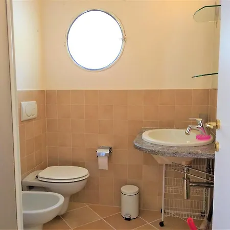 La Verbanella A Apartment *